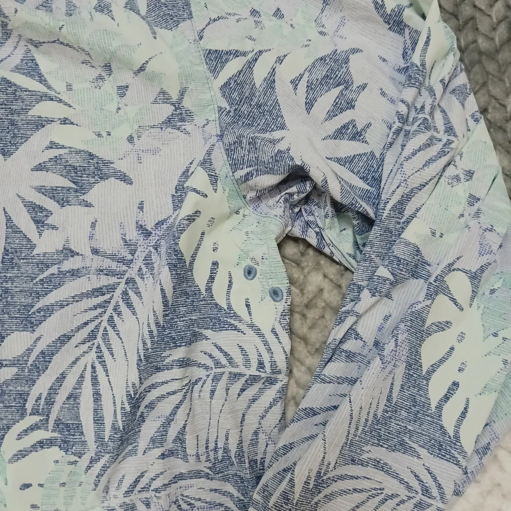 Tommy Bahama good pre